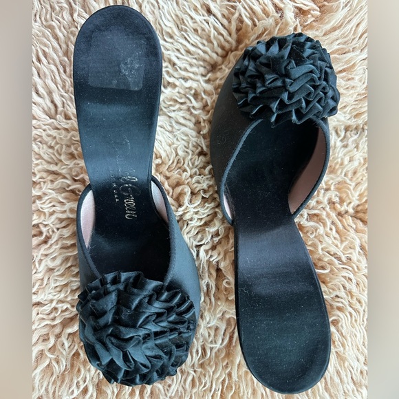 Vintage DANIEL GREEN Satin Shoes Black Boudoir Slippers 1950s Bow Rosette 6.5/7 - Picture 3 of 9